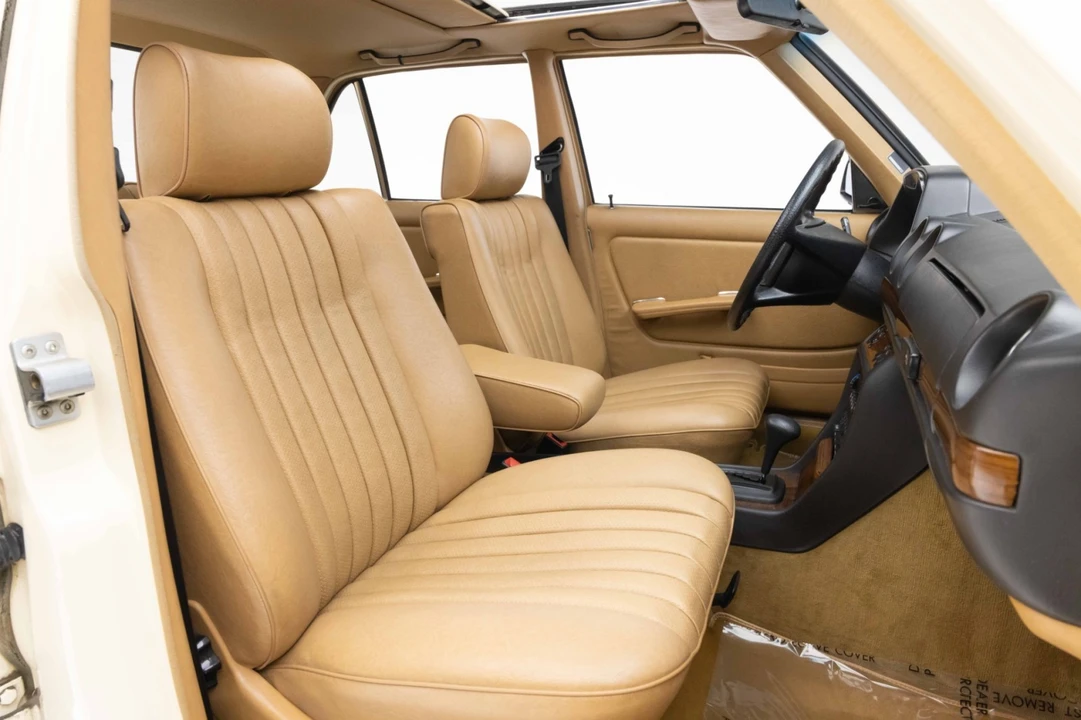 1985 Mercedes-Benz W123 Sedan - Image 4 of 31