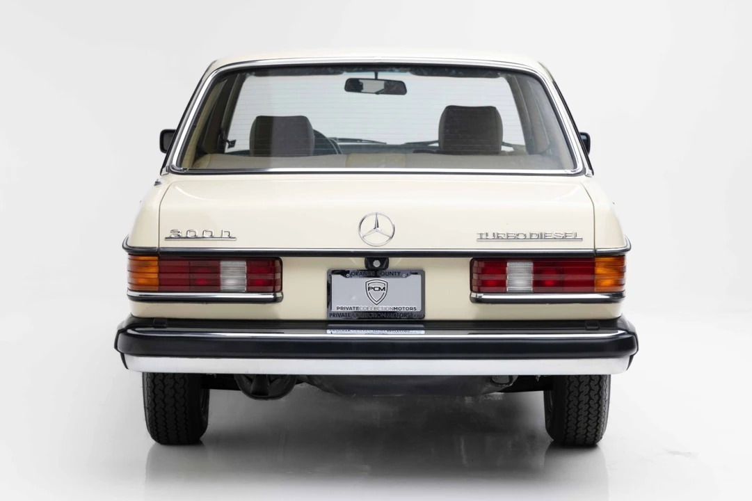 1985 Mercedes-Benz W123 Sedan - Image 7 of 31
