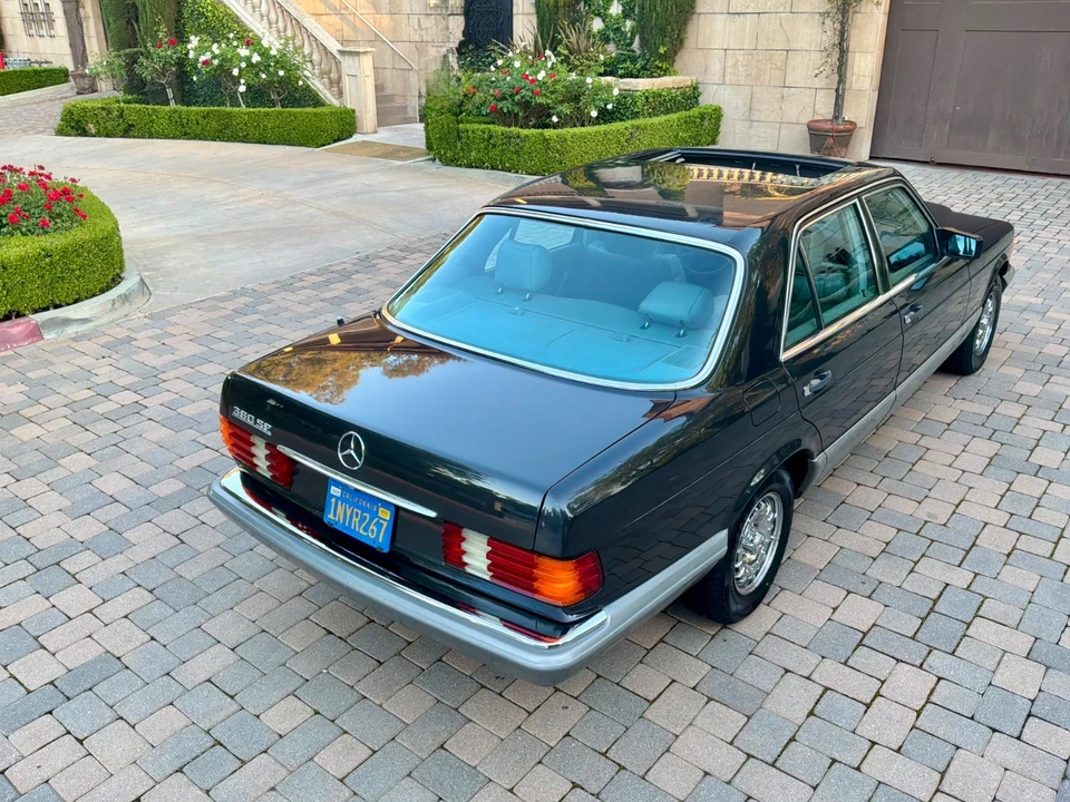 1985 Mercedes-Benz W126 S-Class Sedan - Image 7 of 21