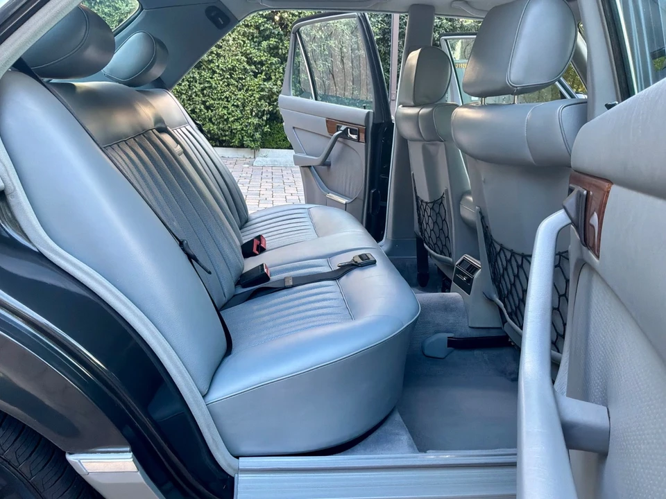 1985 Mercedes-Benz W126 S-Class Sedan - Image 19 of 21