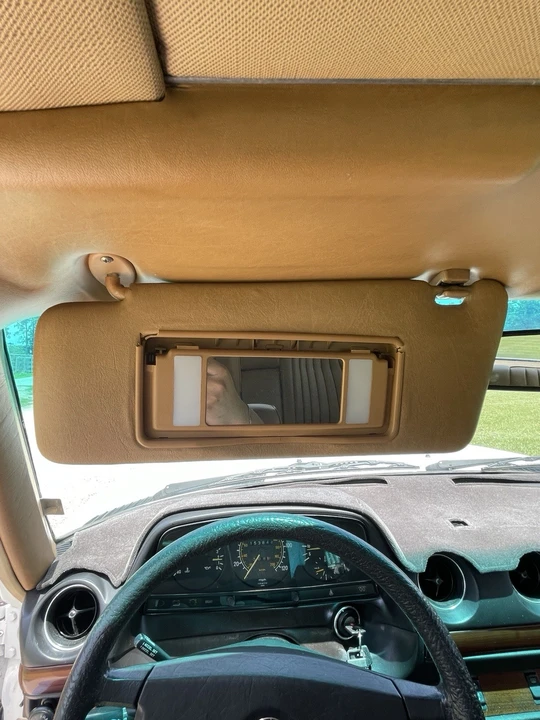 1985 Mercedes-Benz W124 E-Class - Image 17 of 20