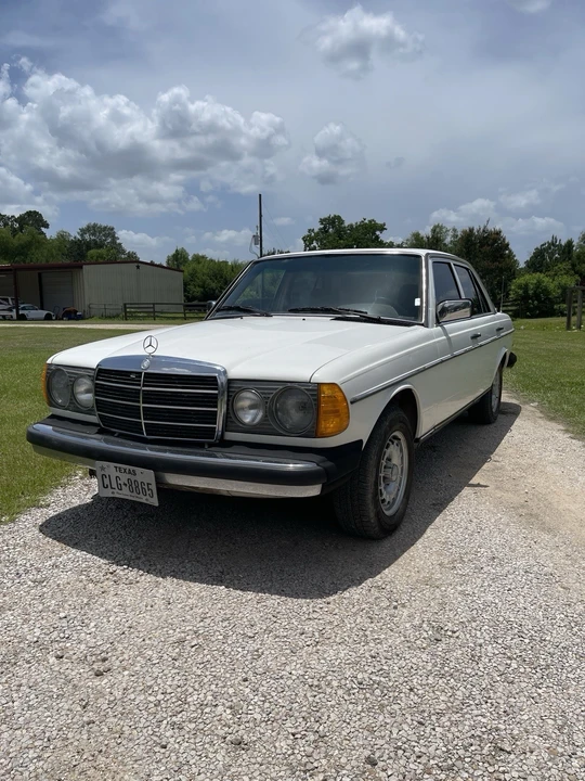 1985 Mercedes-Benz W124 E-Class - Image 2 of 20