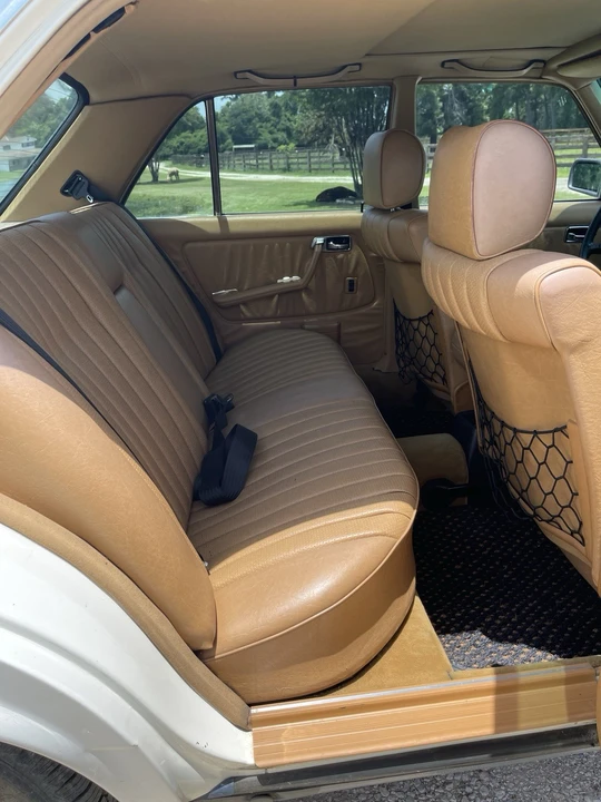 1985 Mercedes-Benz W124 E-Class - Image 15 of 20