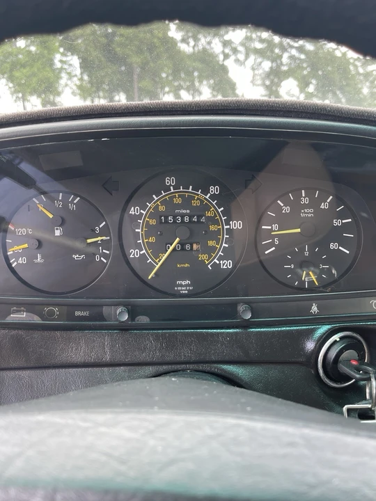 1985 Mercedes-Benz W124 E-Class - Image 8 of 20