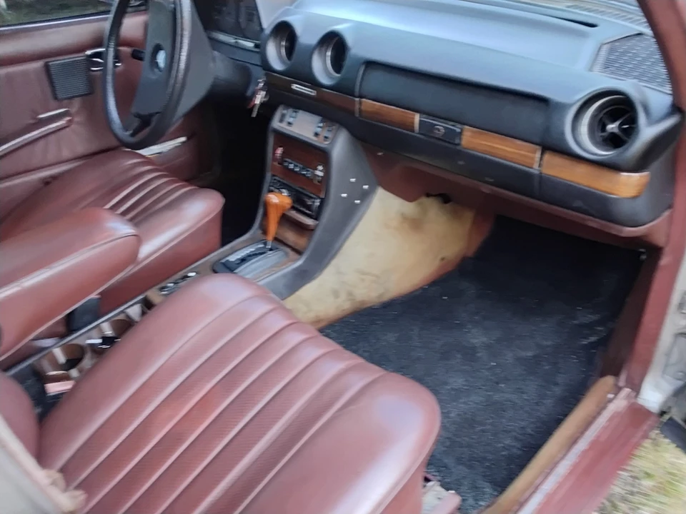 1985 Mercedes-Benz W124 E-Class - Image 15 of 18