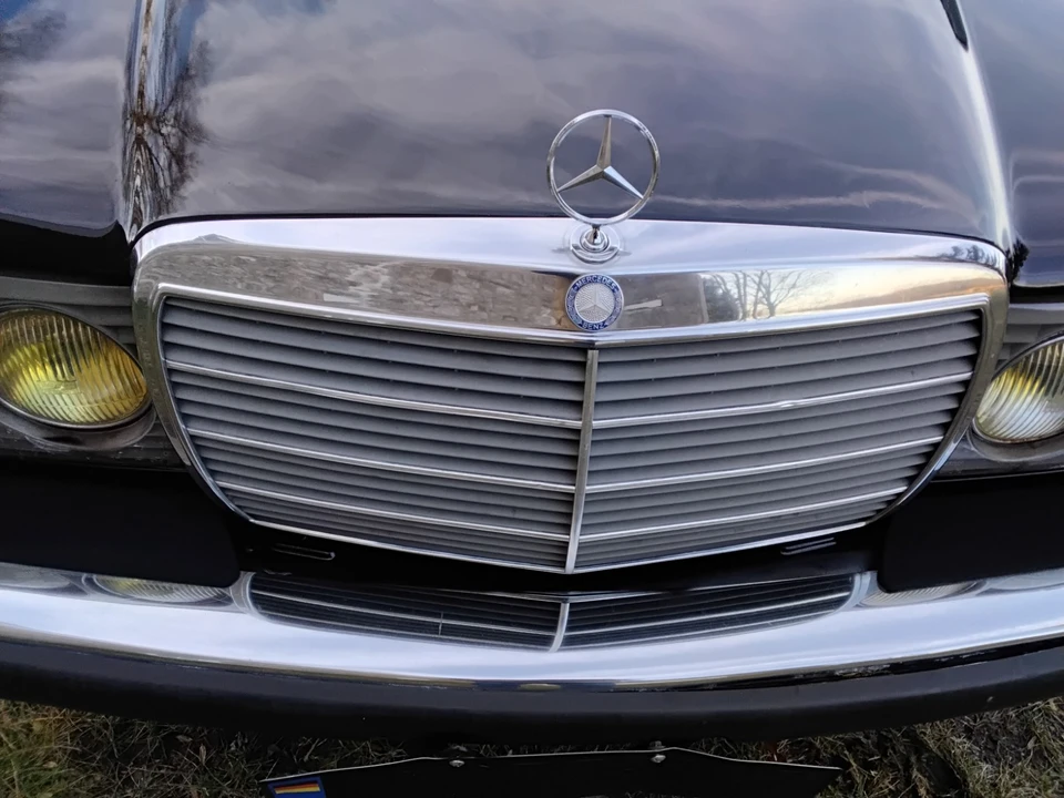 1985 Mercedes-Benz W124 E-Class - Image 2 of 18