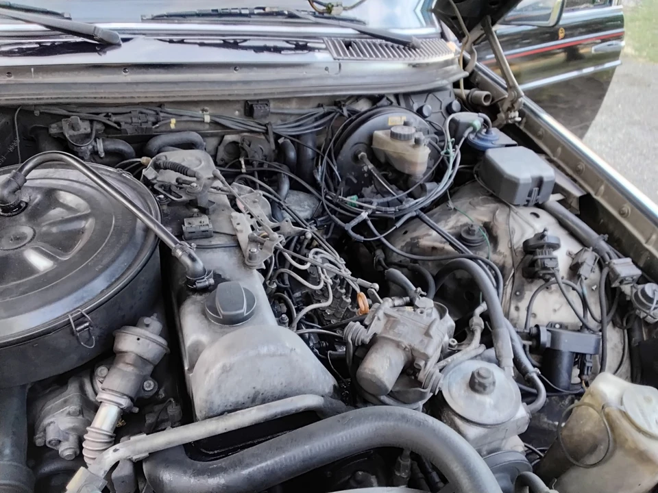 1985 Mercedes-Benz W124 E-Class - Image 18 of 18