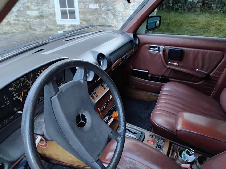 1985 Mercedes-Benz W124 E-Class - Image 12 of 18
