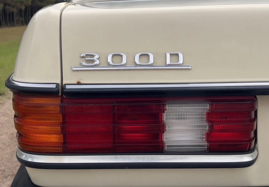 1985 Mercedes-Benz W124 E-Class - Image 9 of 21