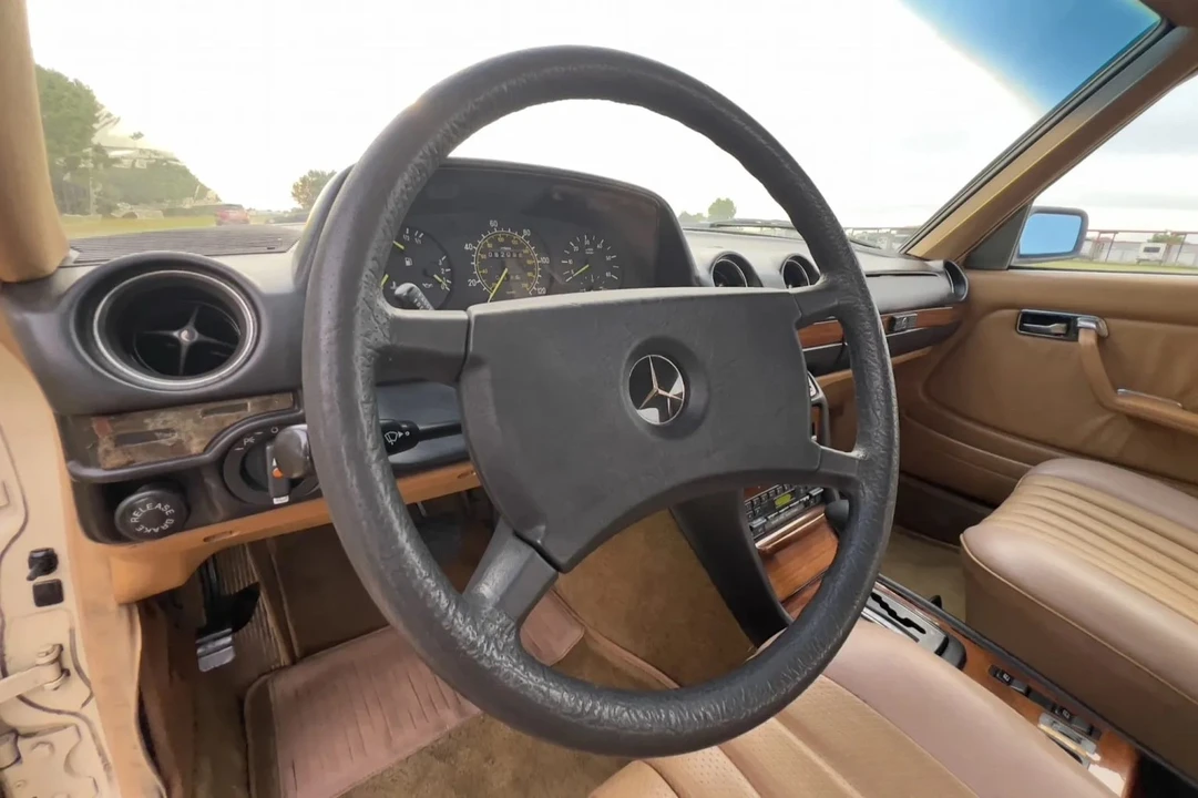 1985 Mercedes-Benz W124 E-Class - Image 7 of 21