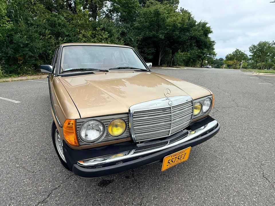 1985 Mercedes-Benz W124 E-Class - Image 16 of 31