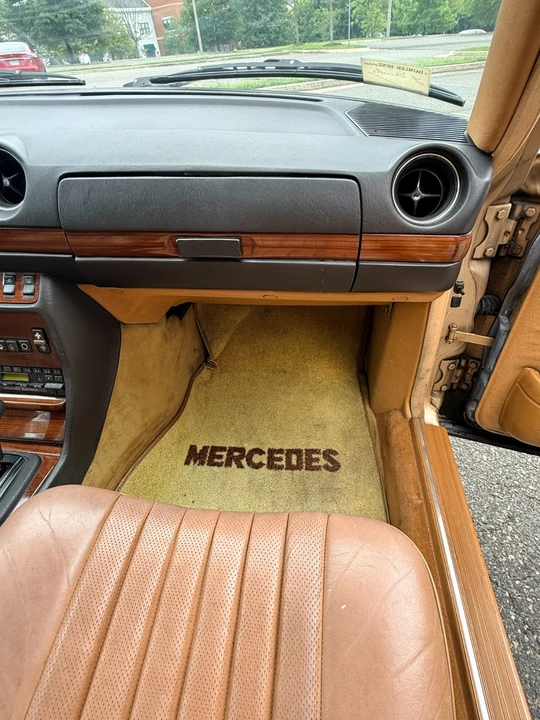 1985 Mercedes-Benz W124 E-Class - Image 25 of 31