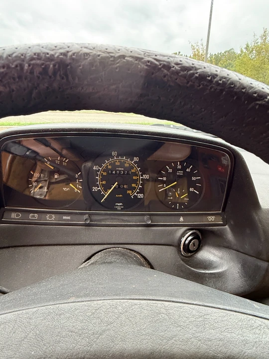 1985 Mercedes-Benz W124 E-Class - Image 21 of 31