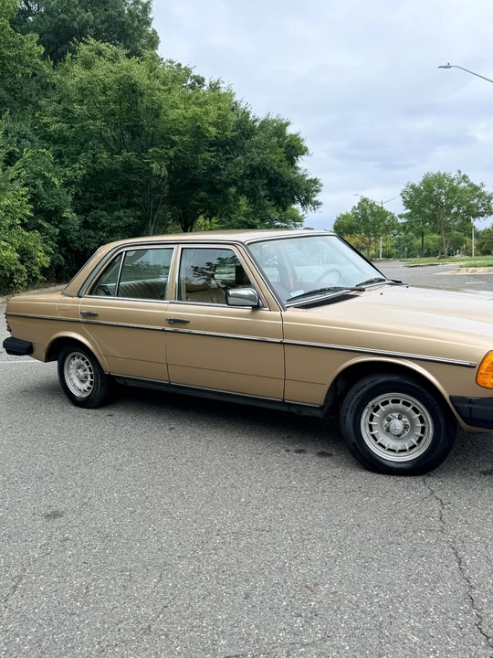 1985 Mercedes-Benz W124 E-Class - Image 9 of 31