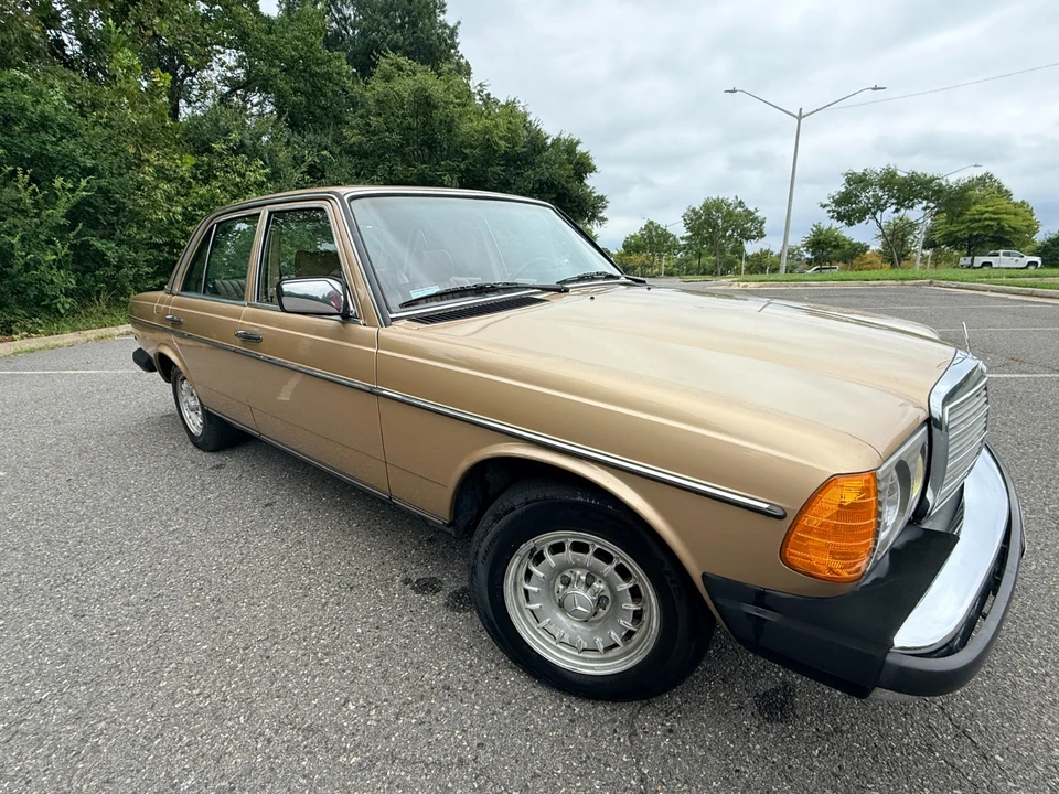 1985 Mercedes-Benz W124 E-Class - Image 17 of 31