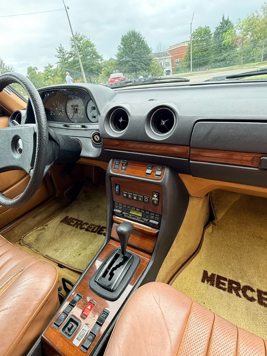 1985 Mercedes-Benz W124 E-Class - Image 26 of 31