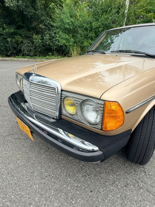 1985 Mercedes-Benz W124 E-Class - Image 3 of 31
