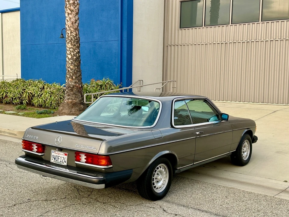 1985 Mercedes-Benz R107 SL-Class - Image 10 of 21