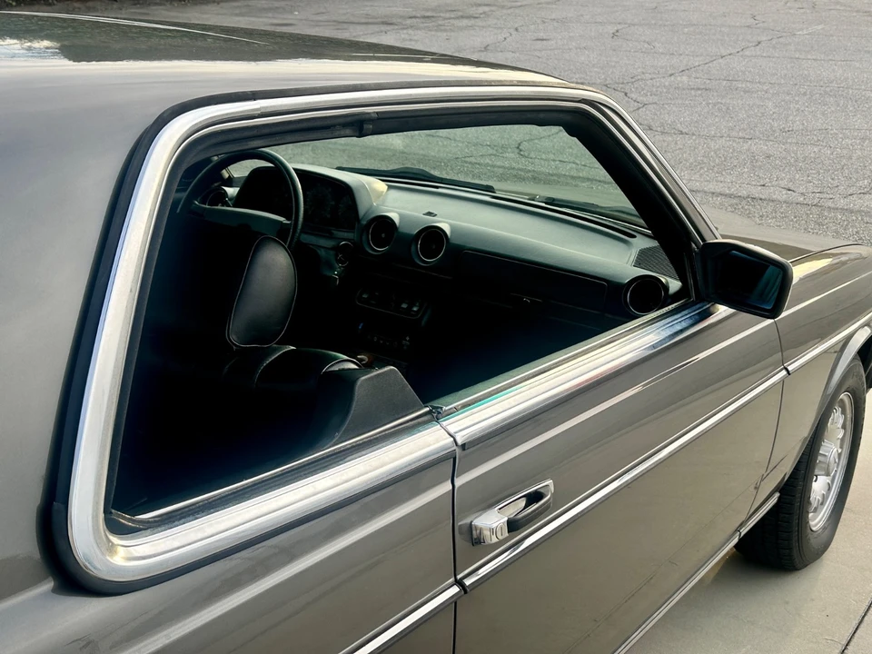 1985 Mercedes-Benz R107 SL-Class - Image 20 of 21