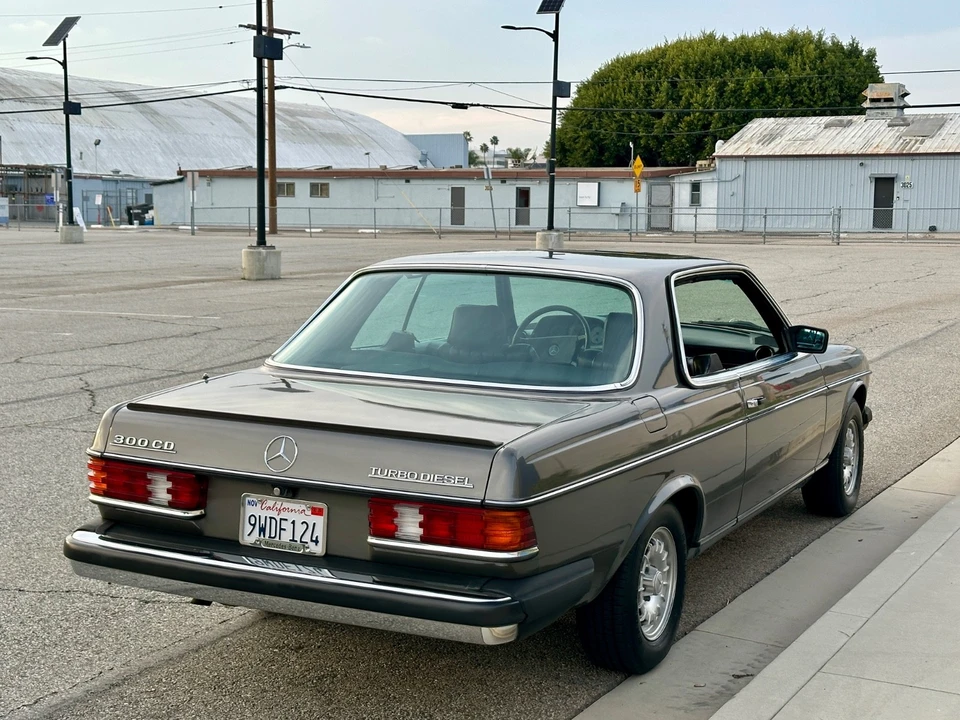 1985 Mercedes-Benz R107 SL-Class - Image 16 of 21