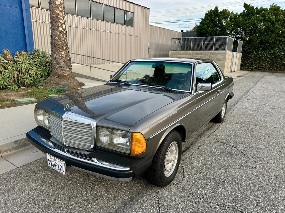 1985 Mercedes-Benz R107 SL-Class - Image 5 of 21