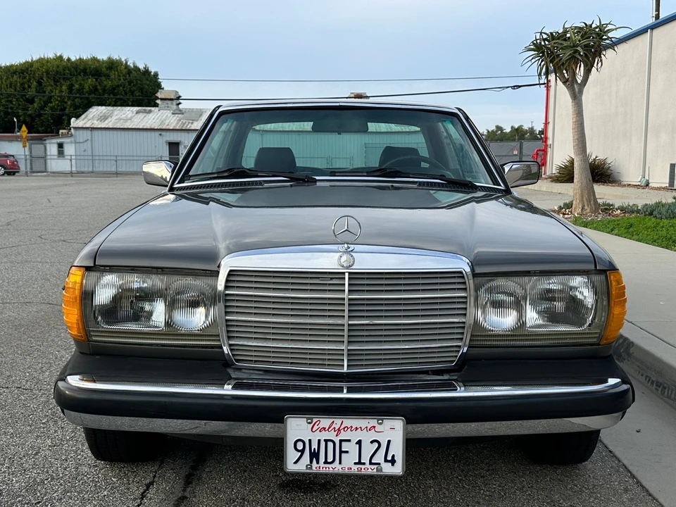 1985 Mercedes-Benz R107 SL-Class - Image 8 of 21