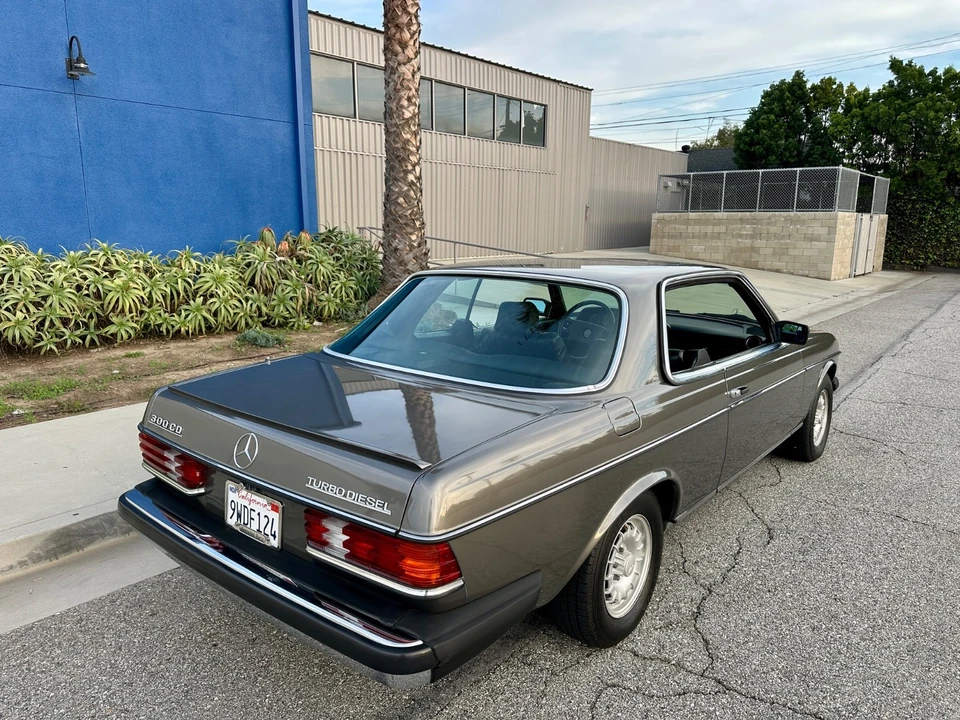 1985 Mercedes-Benz R107 SL-Class - Image 12 of 21