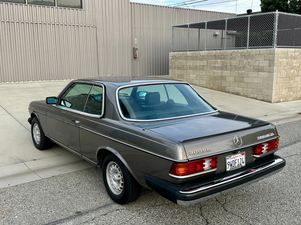 1985 Mercedes-Benz R107 SL-Class - Image 11 of 21