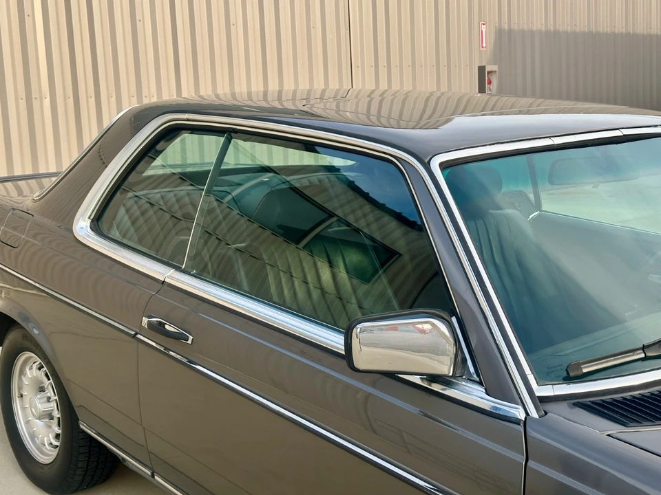 1985 Mercedes-Benz R107 SL-Class - Image 17 of 21