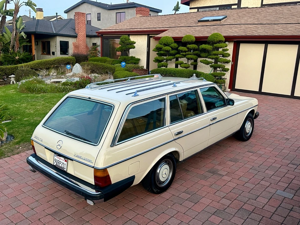 1985 Mercedes-Benz R107 SL-Class - Image 6 of 21
