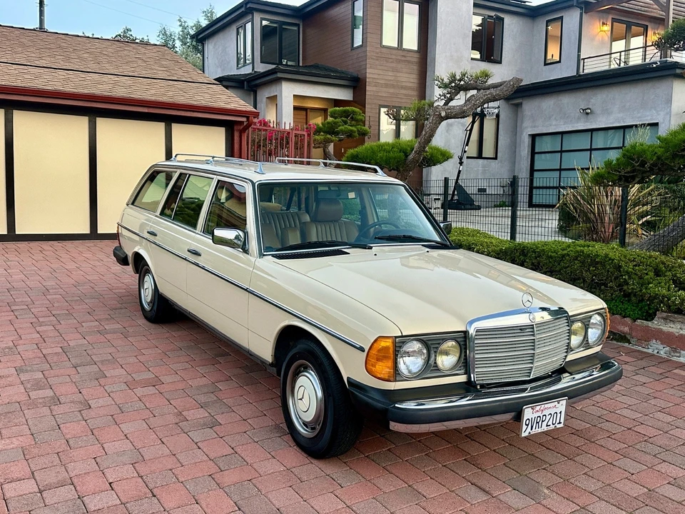 1985 Mercedes-Benz R107 SL-Class - Image 2 of 21