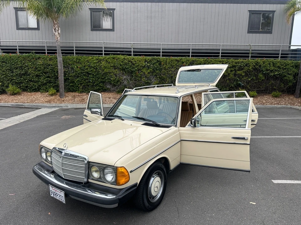 1985 Mercedes-Benz R107 SL-Class - Image 15 of 21