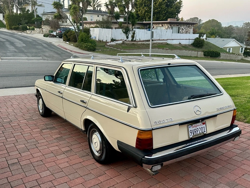 1985 Mercedes-Benz R107 SL-Class - Image 10 of 21