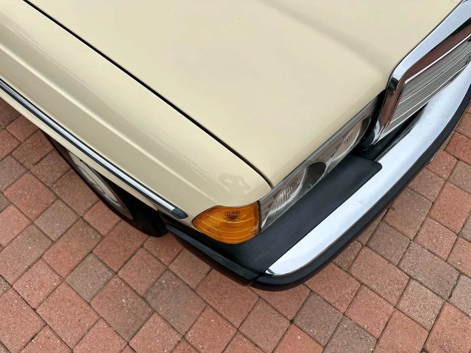 1985 Mercedes-Benz R107 SL-Class - Image 20 of 21