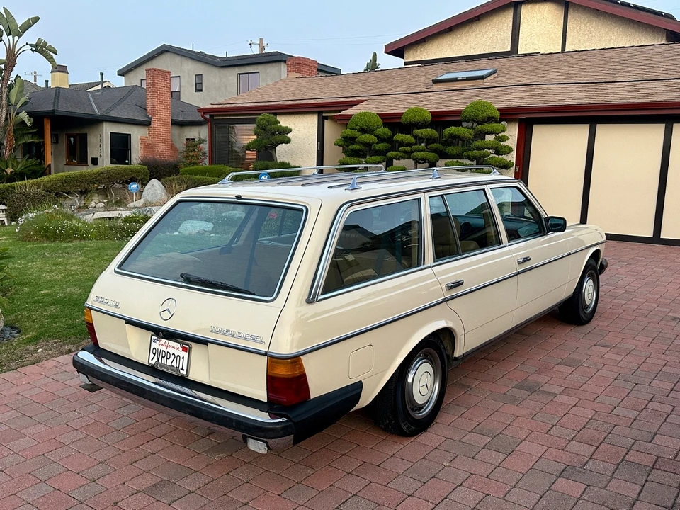 1985 Mercedes-Benz R107 SL-Class - Image 9 of 21