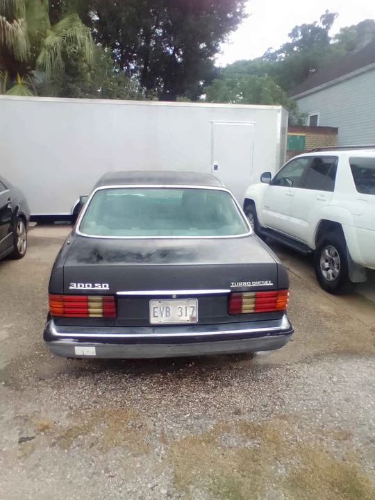 1985 Mercedes-Benz W124 E-Class - Image 2 of 3