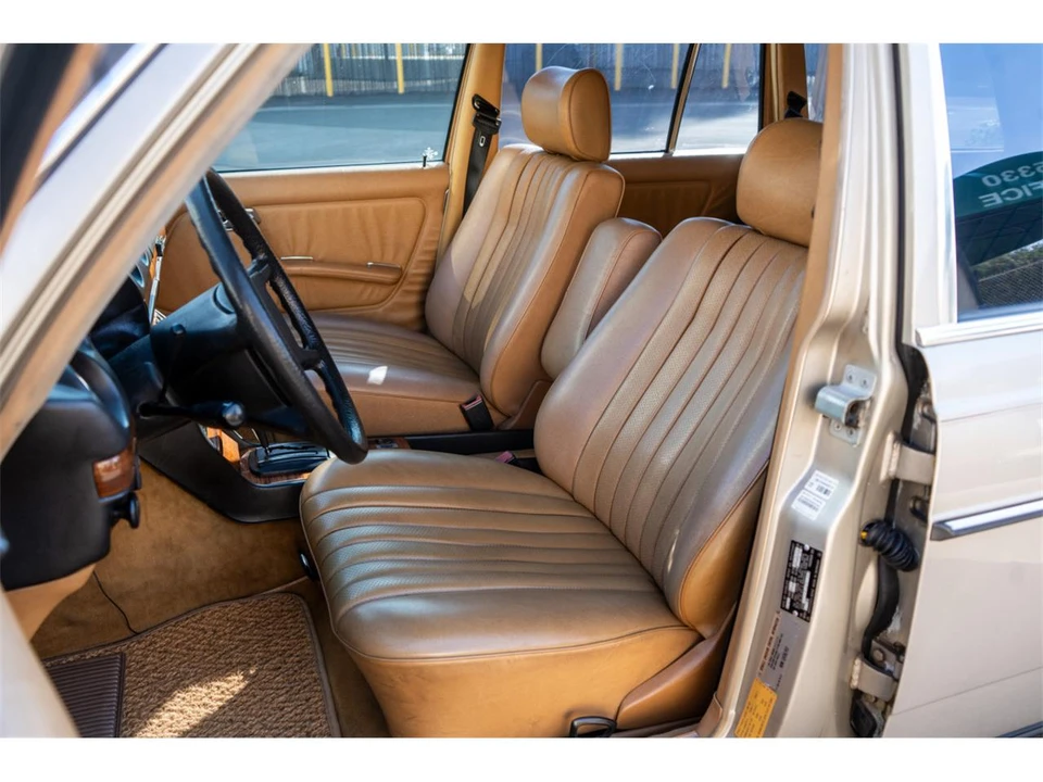1985 Mercedes-Benz W124 E-Class - Image 10 of 25