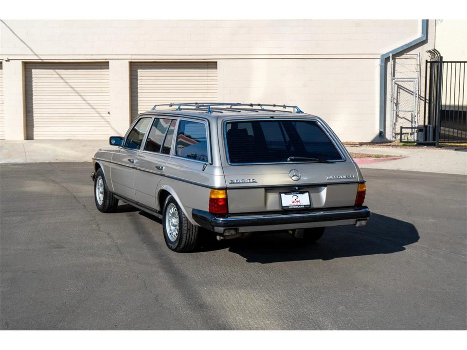 1985 Mercedes-Benz W124 E-Class - Image 5 of 25