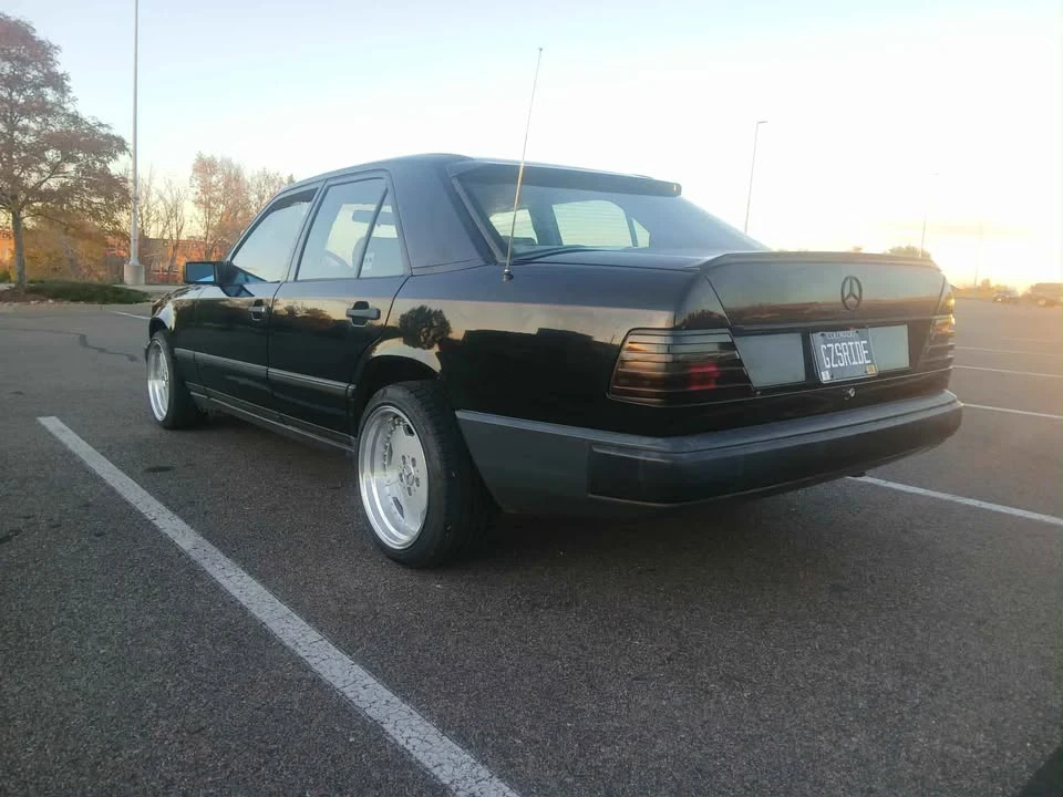 1985 Mercedes-Benz W124 E-Class - Image 4 of 20
