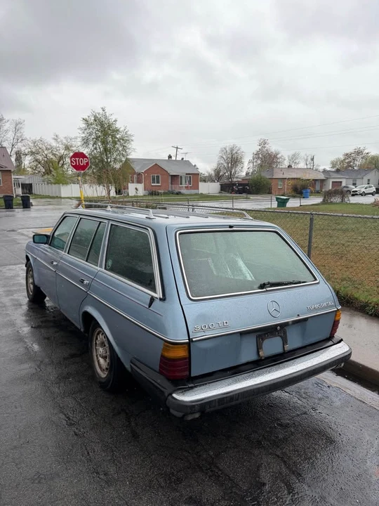 1985 Mercedes-Benz W124 E-Class - Image 2 of 6