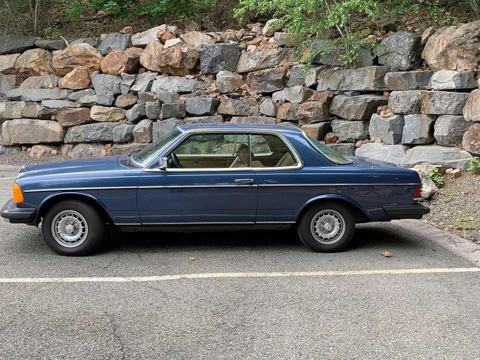 1985 Mercedes-Benz W123 Coupe (C123) - Image 12 of 31