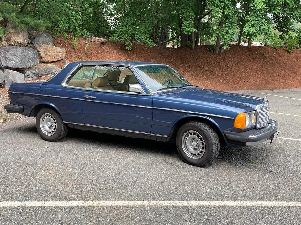 1985 Mercedes-Benz W123 Coupe (C123) - Image 16 of 31