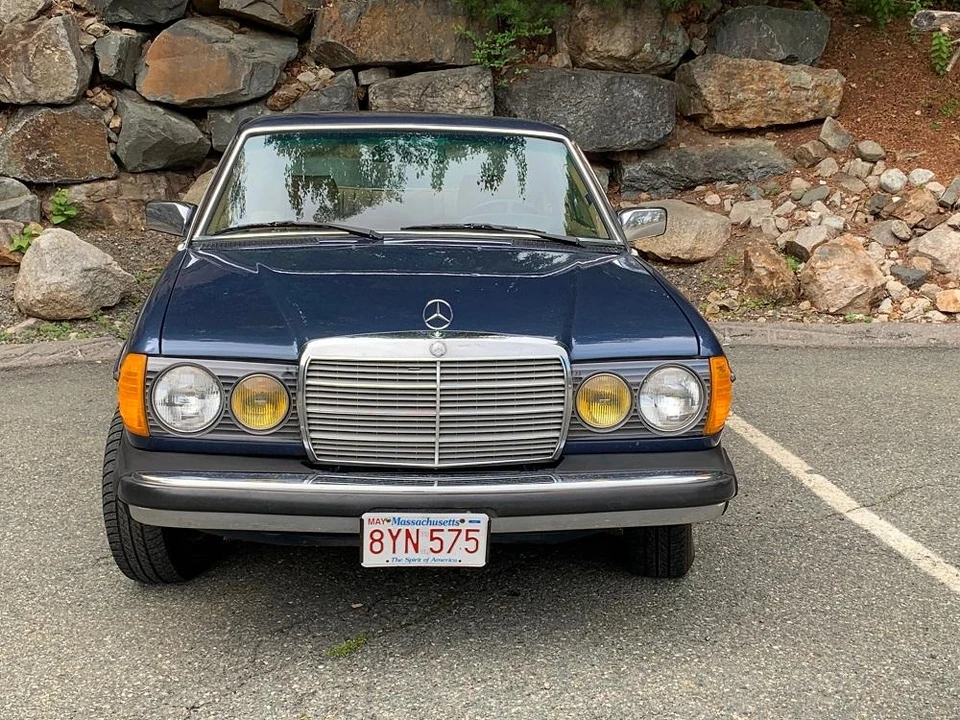 1985 Mercedes-Benz W123 Coupe (C123) - Image 24 of 31