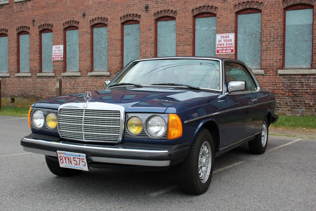 1985 Mercedes-Benz W123 Coupe (C123) - Image 2 of 31