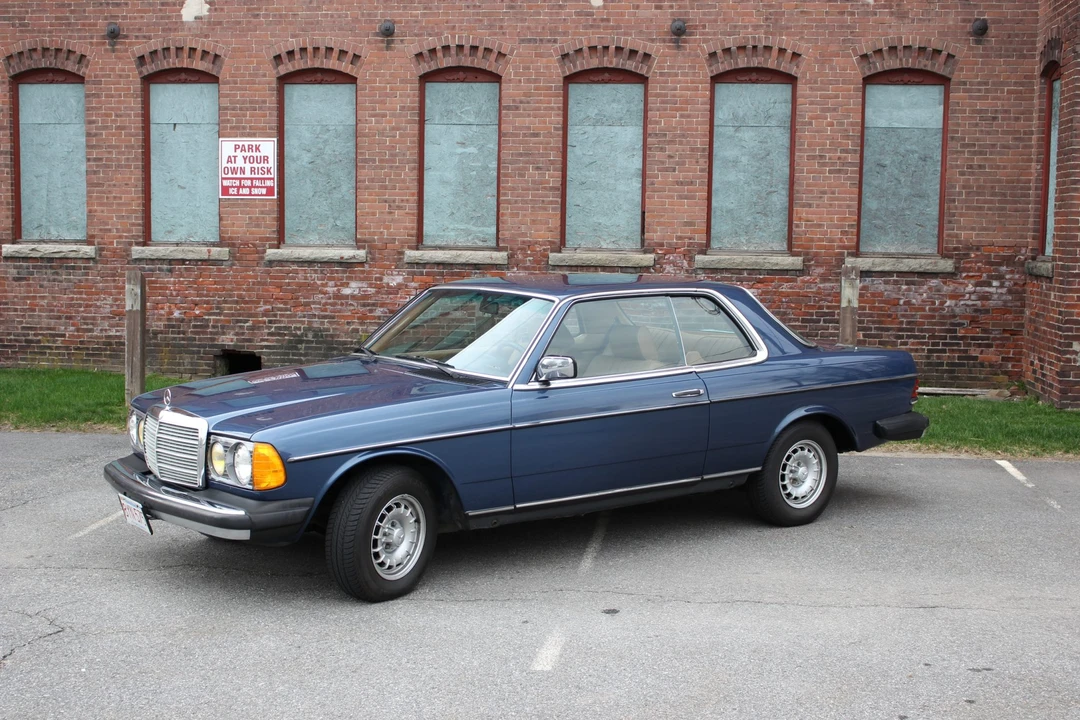 1985 Mercedes-Benz W123 Coupe (C123) - Image 10 of 31