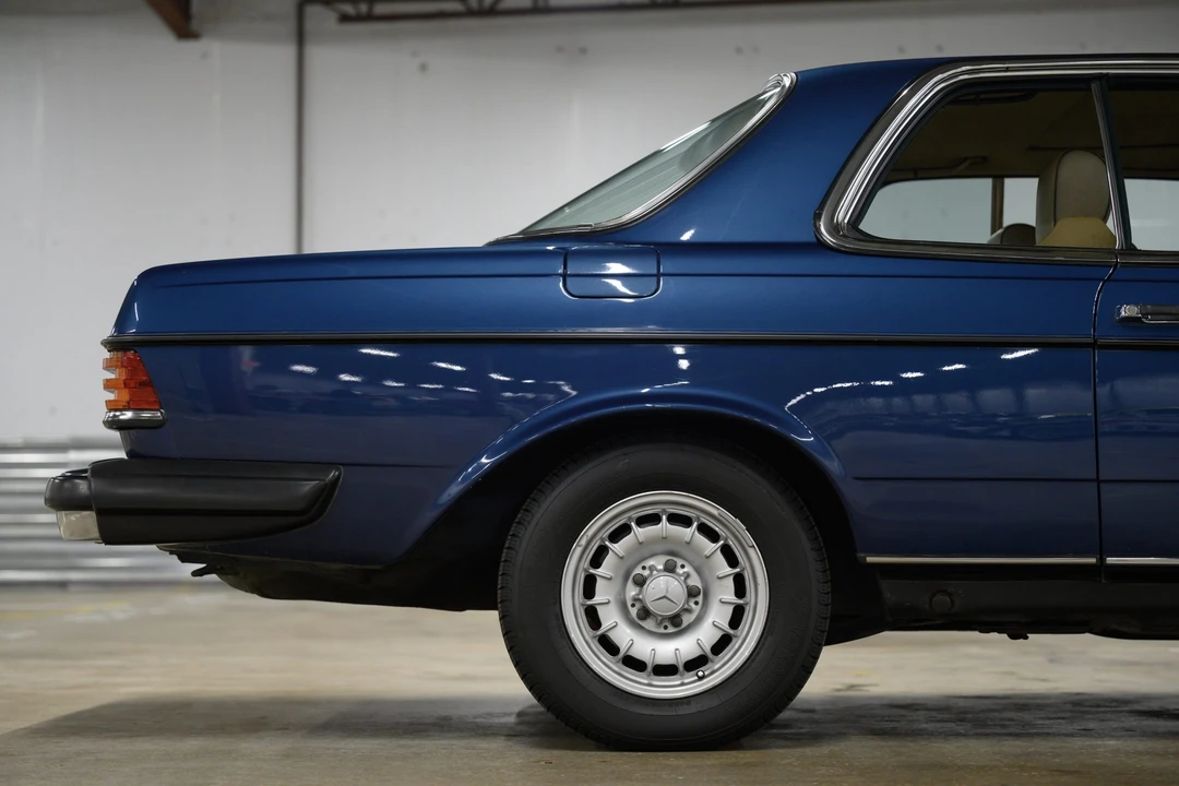 1985 Mercedes-Benz W123 Coupe (C123) - Image 30 of 31