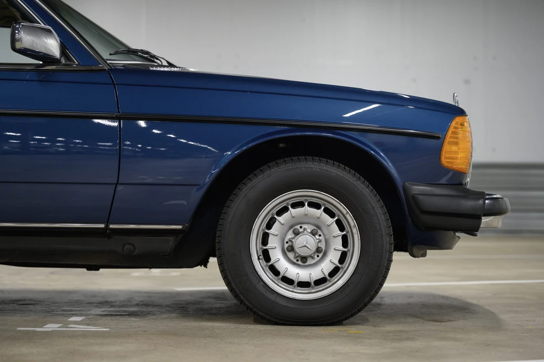1985 Mercedes-Benz W123 Coupe (C123) - Image 27 of 31