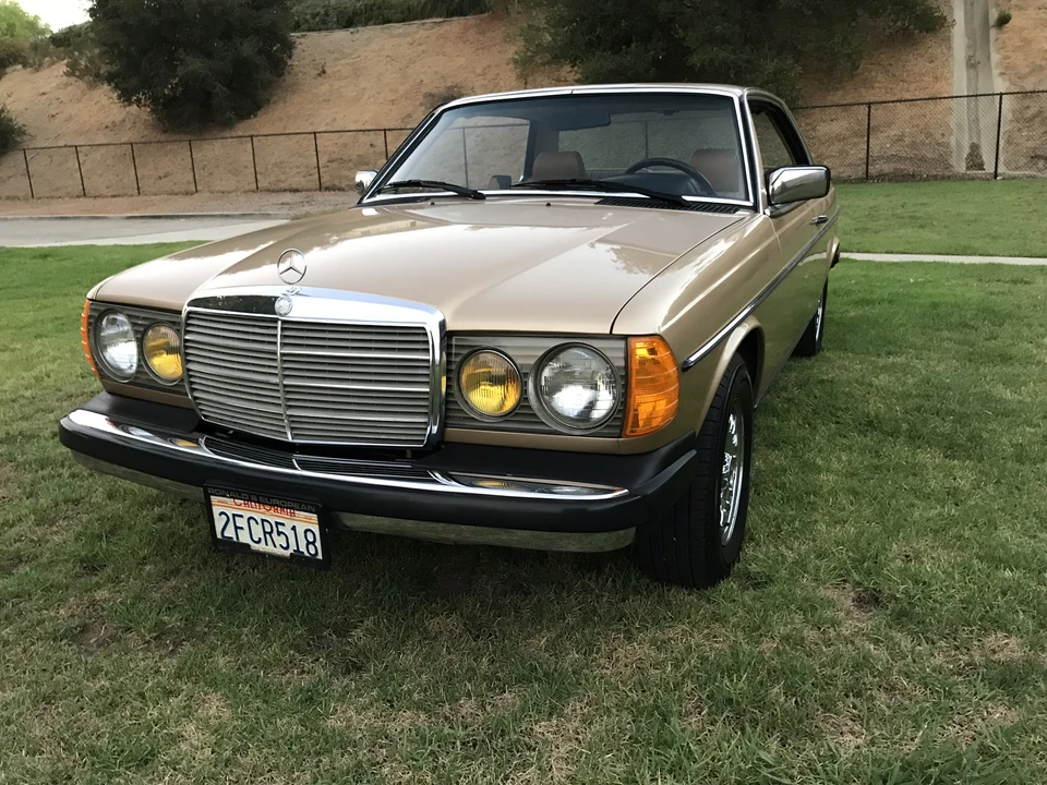 1985 Mercedes-Benz W123 Coupe (C123) - Image 2 of 31