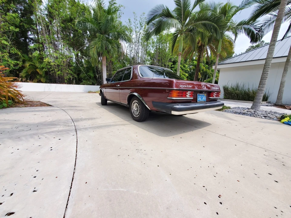 1985 Mercedes-Benz W123 Coupe (C123) - Image 11 of 31