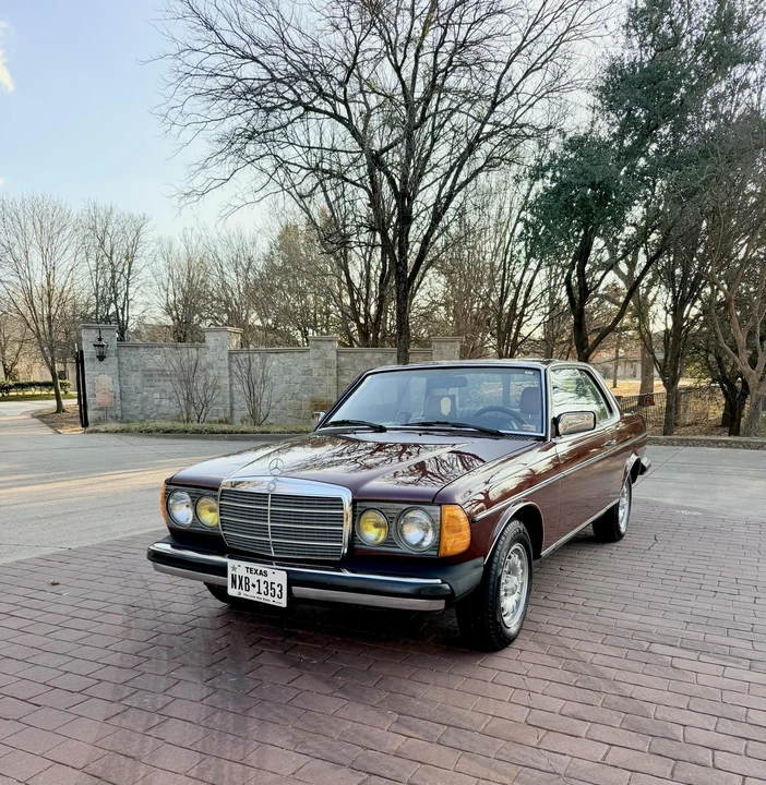 1985 Mercedes-Benz W123 Coupe (C123) - Image 2 of 31
